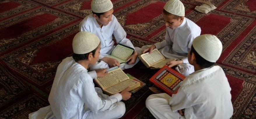 Ketaatan kepada Allah: Pilar Utama Kehidupan Seorang Muslim Ketaatan kepada Allah: Pilar Utama Kehidupan Seorang Muslim