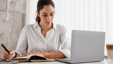 Tryout Online Bahasa Indonesia: Persiapkan Diri Anda melalui Platform Tryout.id