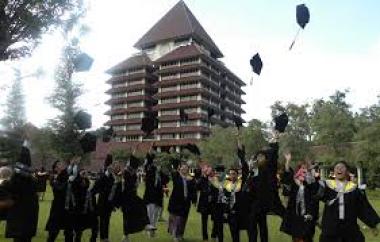 Tryout Online Ujian Mandiri PTN 2025: Persiapan Cerdas Menuju Kampus Impian