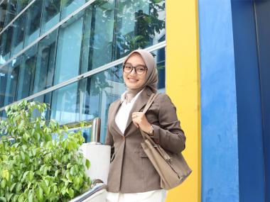 Kenapa Gelar S1 Masih Dibutuhkan untuk Naik Jabatan di Perusahaan?
